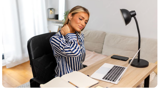 Smartworking e postura: come proteggere schiena e collo quando lavori da casa