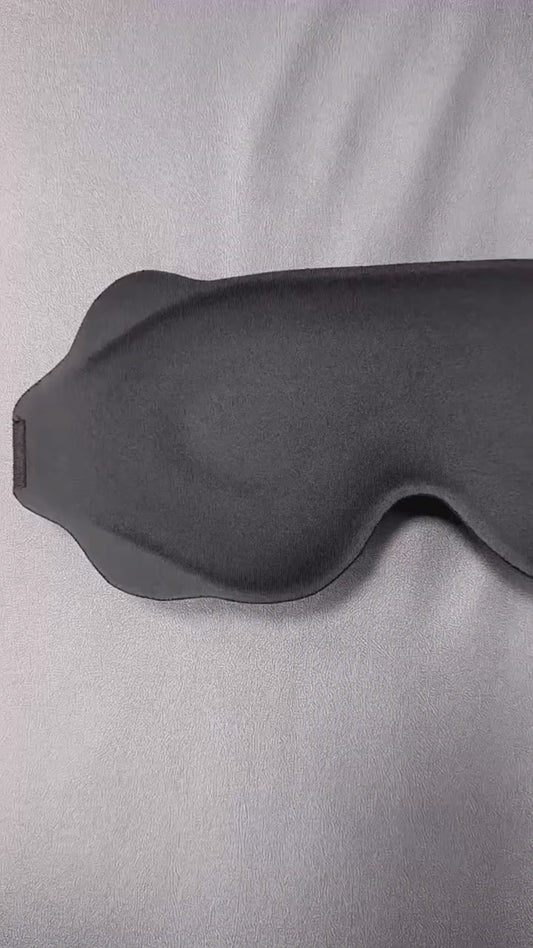 DreamShield™ – La Mascherina 3D che Porta il Buio Perfetto